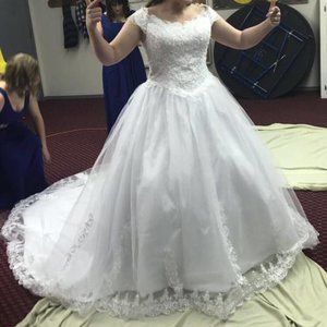 David's Bridal Off the Shoulder Wedding Dress size 18 - pre owned